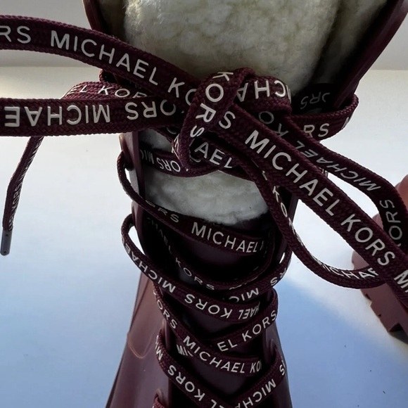 MICHAEL KORS MONTAIGNE PVC RAIN BOOTS LOGO SHOE LACE SIZE 7 - Picture 2 of 6